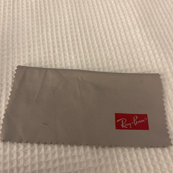 Ray Ban Sunglasses - Picture 3 of 7